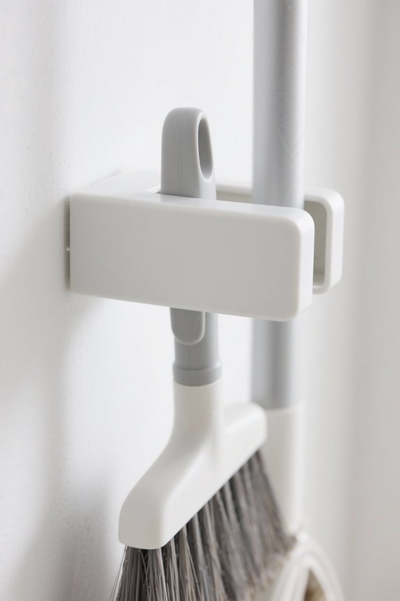 broom holder selection criteria