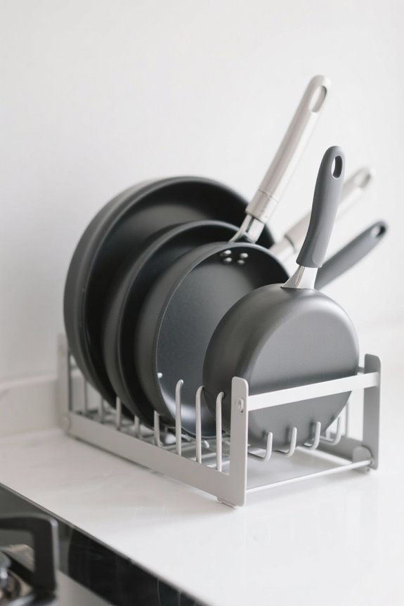 pan organizer rack selection